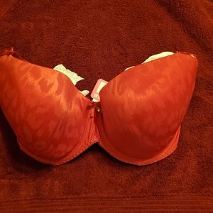 Smooth molded cup Curvy Kate bra